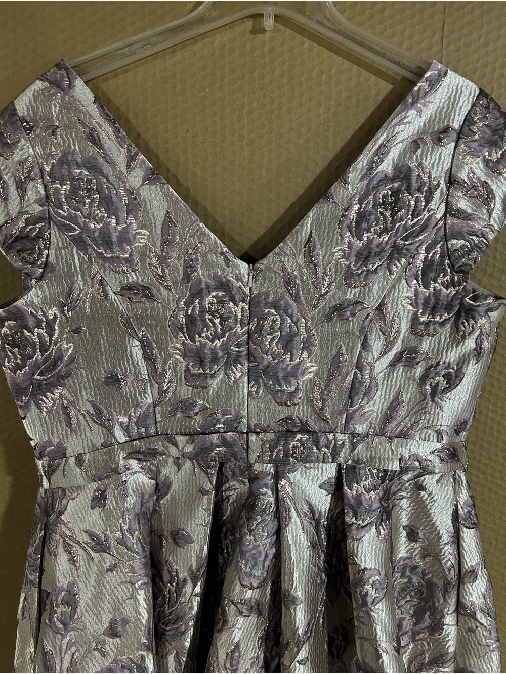 Oleg Cassini Silver and Lavender Floral Fit-and-Flare Midi Dress - Picture 6 of 7